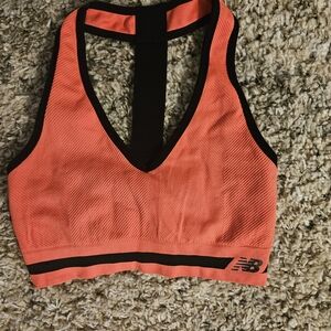Medium new balance sports bra